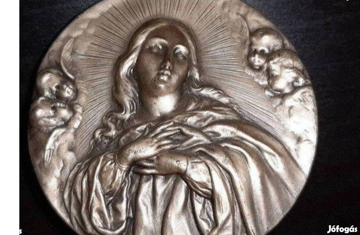 Madonna vitrindísz