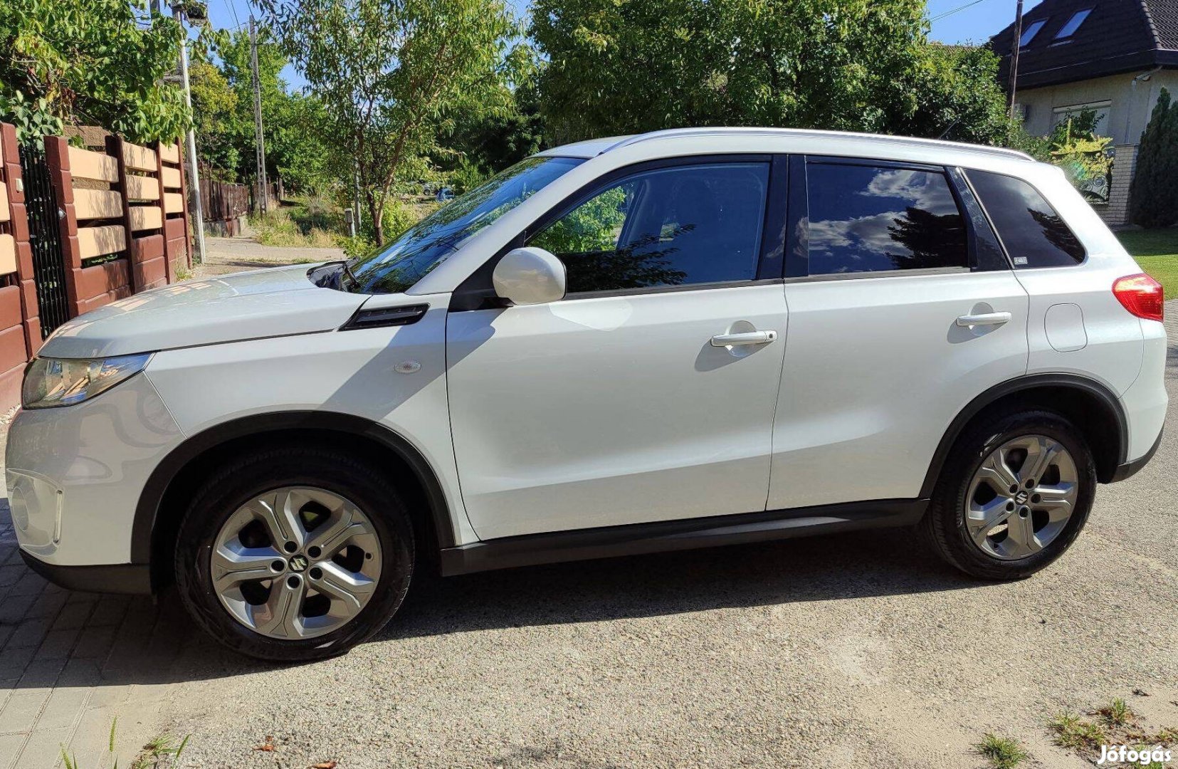 Magánszemély első tulajdonostól eladó Suzuki Vitara 1.6 GL+
