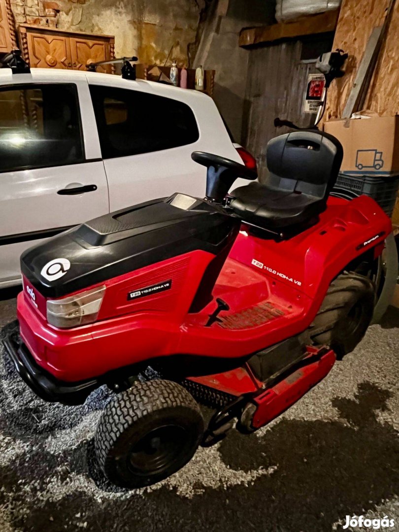 Magasgazvágó Solo T22-110.4Hdh-AV2 fűnyíró traktor