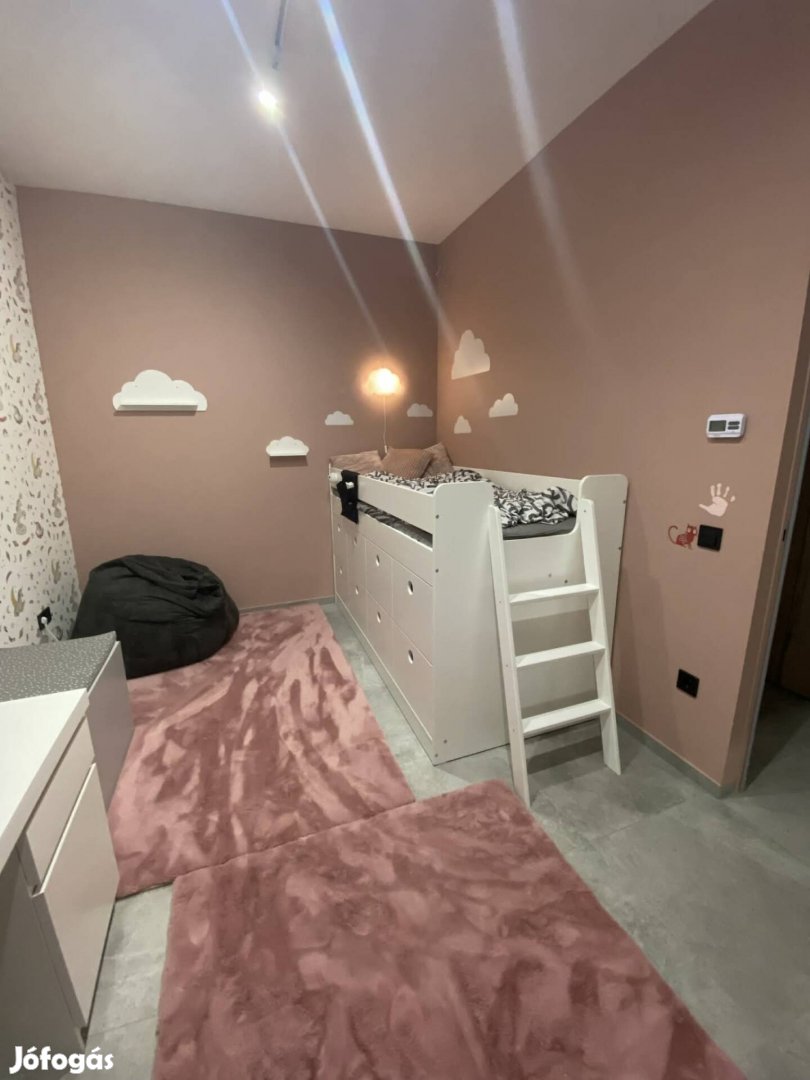 Magasított, fiókos gyerek ágy