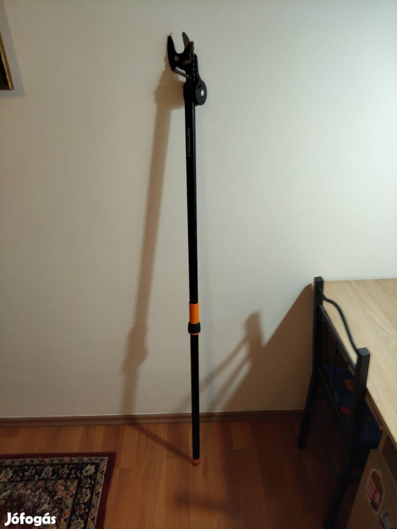 Magassági ágvágó olló Fiskars 160cm alig használt.