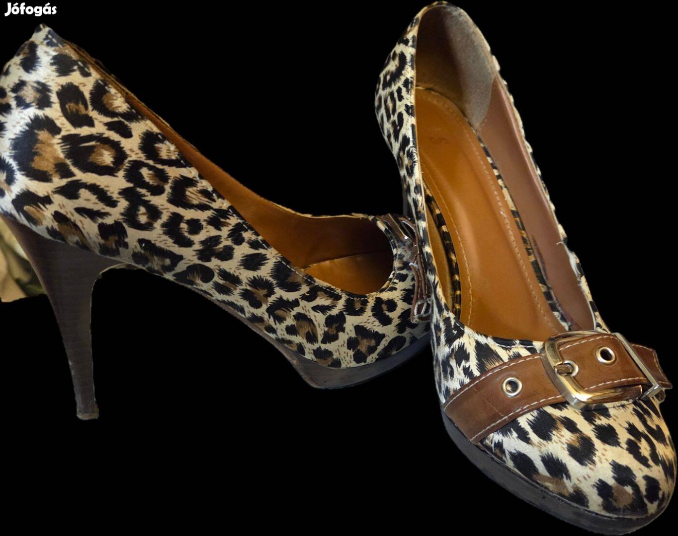 Magassarkú cipők eladók Kazincbarcikán