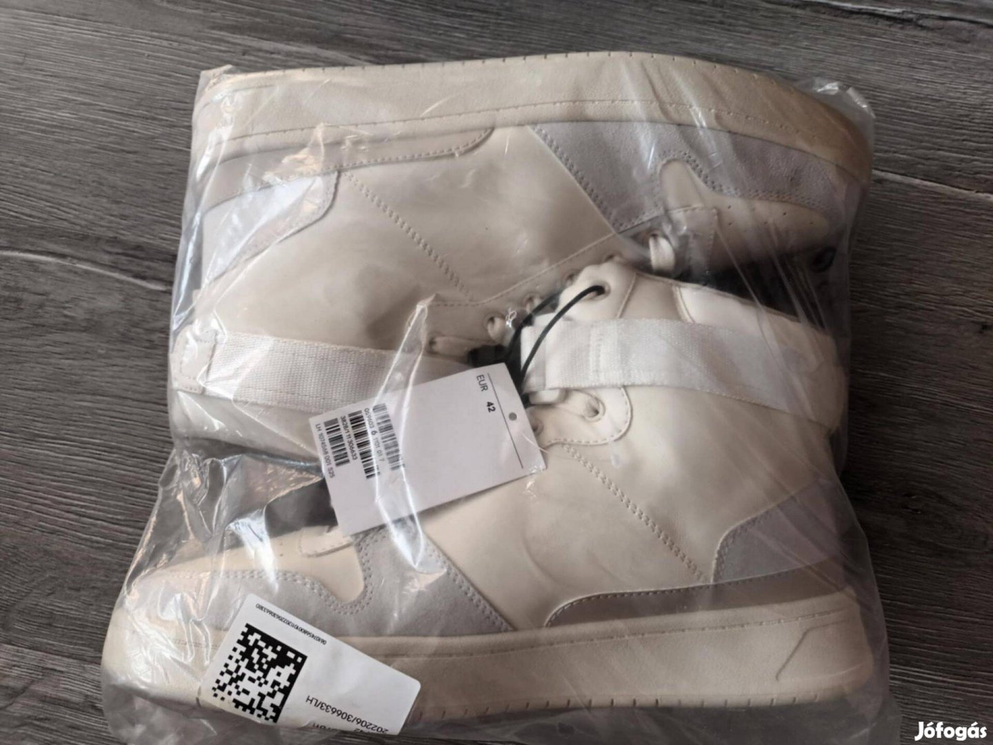 Magasszárú HM cipő 42-es Új