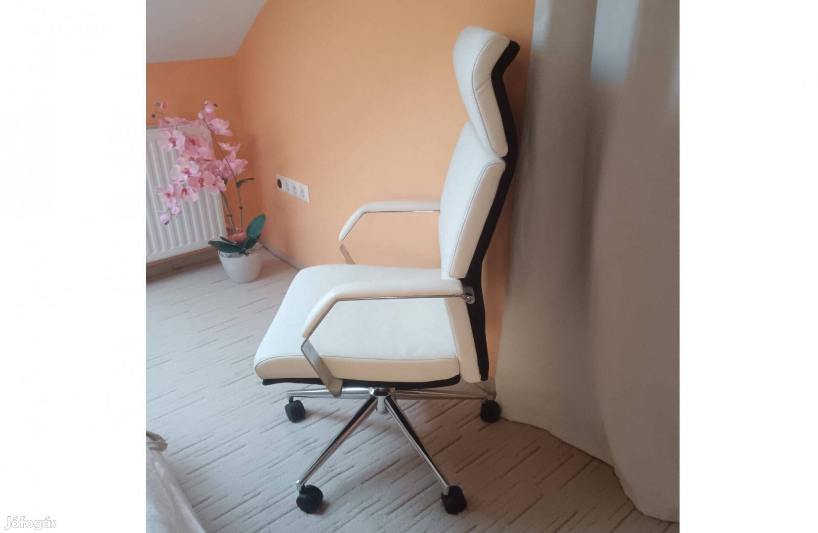 Magastámlás ergonomikus forgó -állíthatós fotel, nem használt
