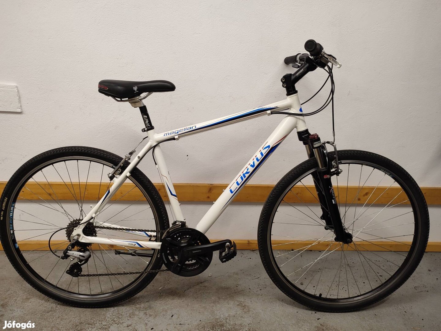 Magellan Corvus, alu, megkímélt, 28 "-os crosstrekking kerékpár 
