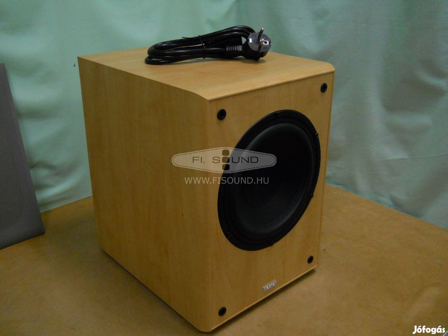 Magnat Monitor Sub 200A ,150W, aktív subwoofer 20cm-s