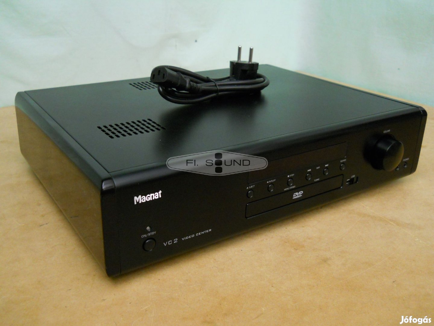Magnat VC2 ,250W,4-16 ohm,2.1-s DVD-s multimédia lejátszó