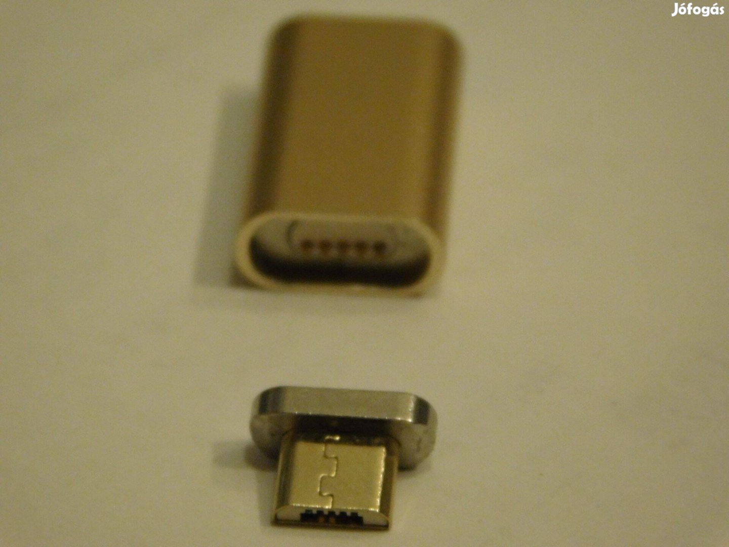Mágneses micro USB töltő adapter+mágneses fej 2,4A ingyen postázással