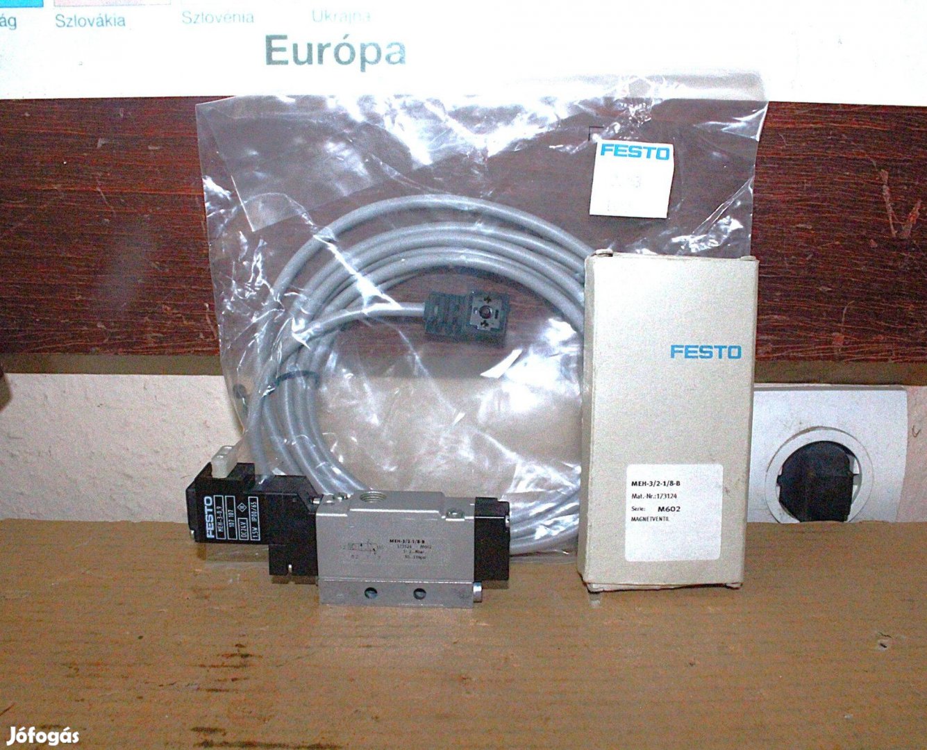 Mágnesszeleptömb pneumatikus 3/2 új Festo ( 7110 )