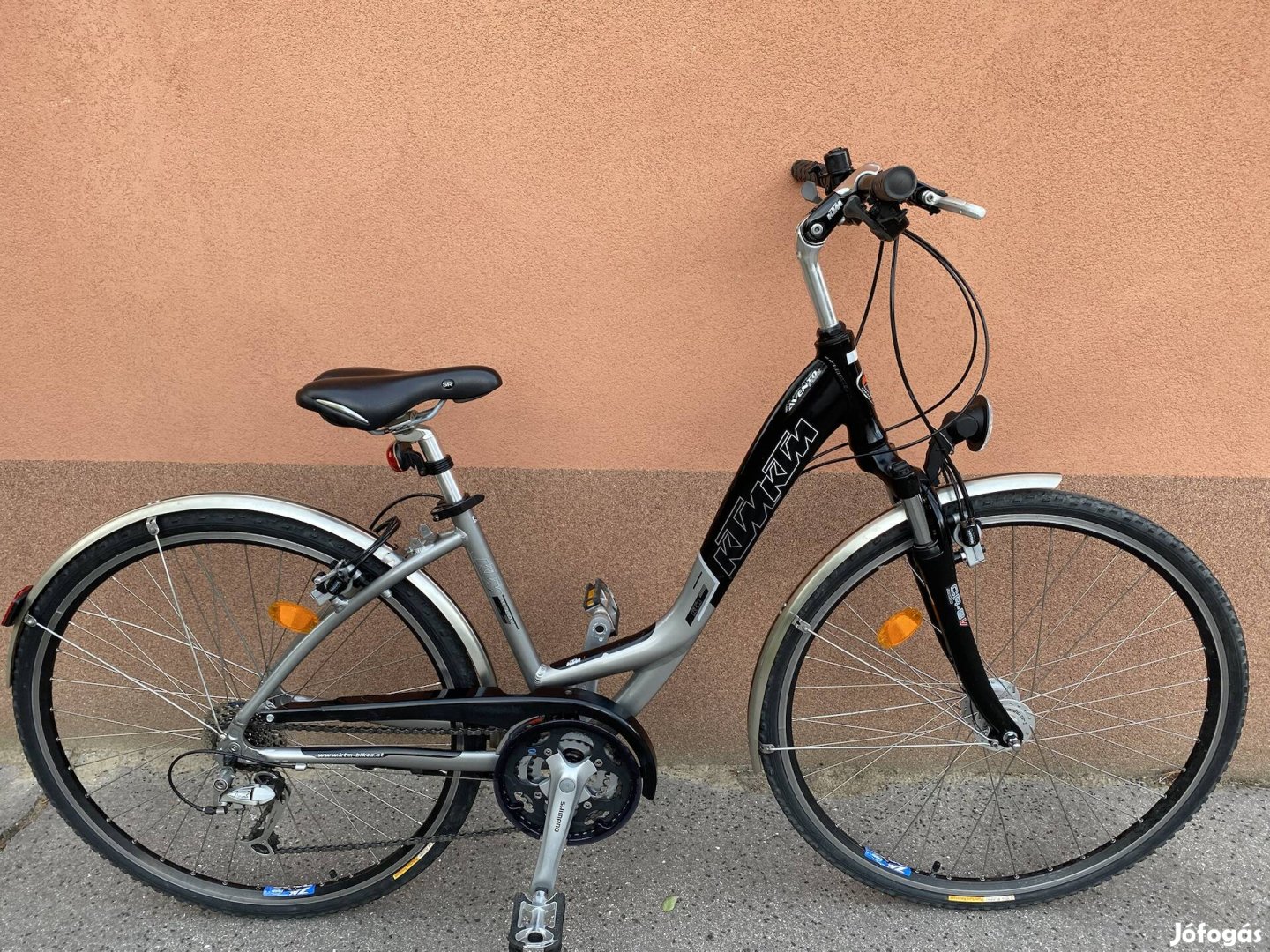 Magura Olajfékes,28-as,KTM Trekking,Agydinamos kerékpár,Deore lx.