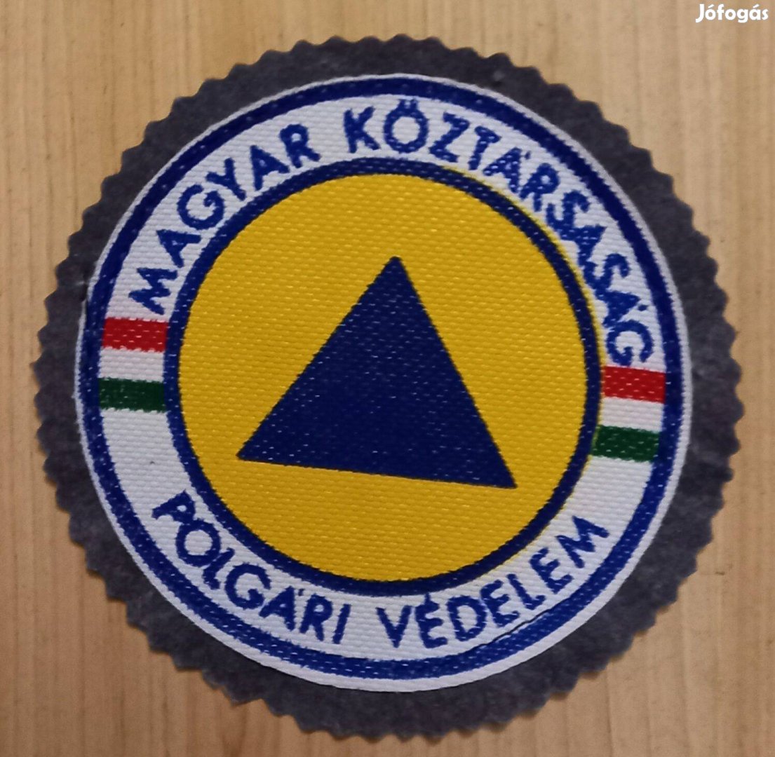 Magyar Köztársaság - Polgári Védelem karjelzés