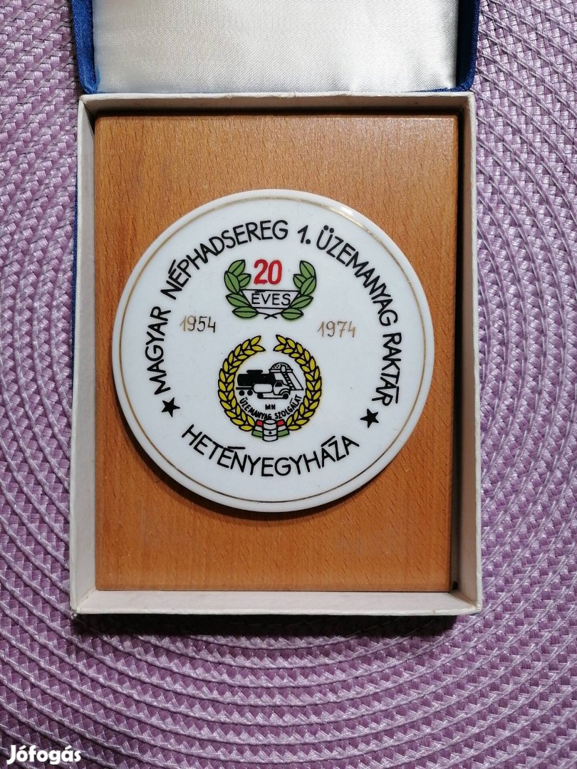 Magyar Néphadsereg Hetényegyháza porcelán plaket