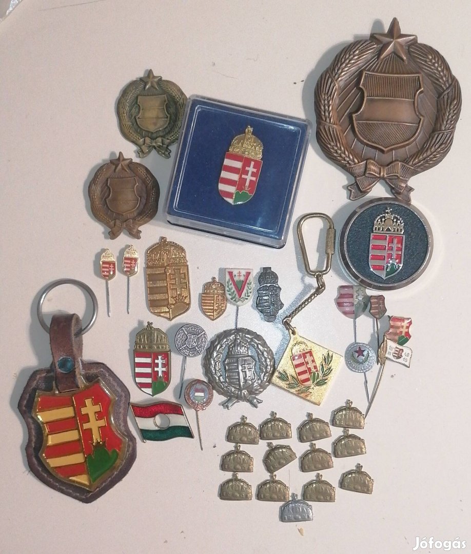 Magyar címeres jelvény,kitűző,kulcstartó