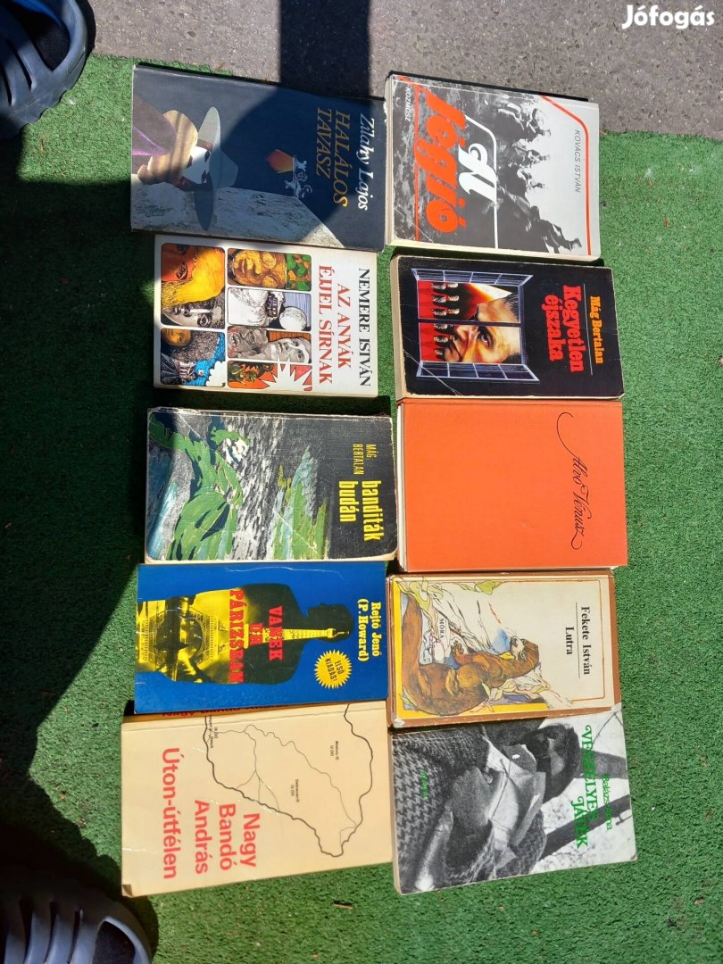 Magyar írók könyvei