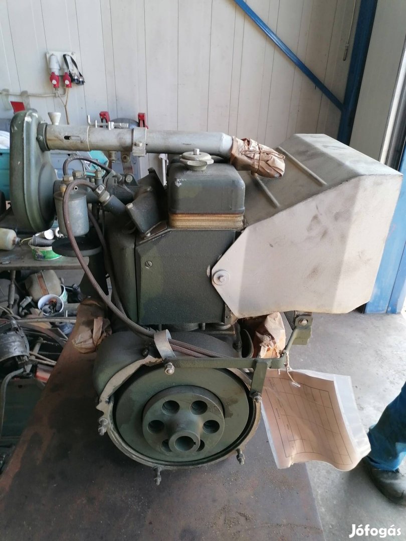 Magyar katonai agregátor motor 