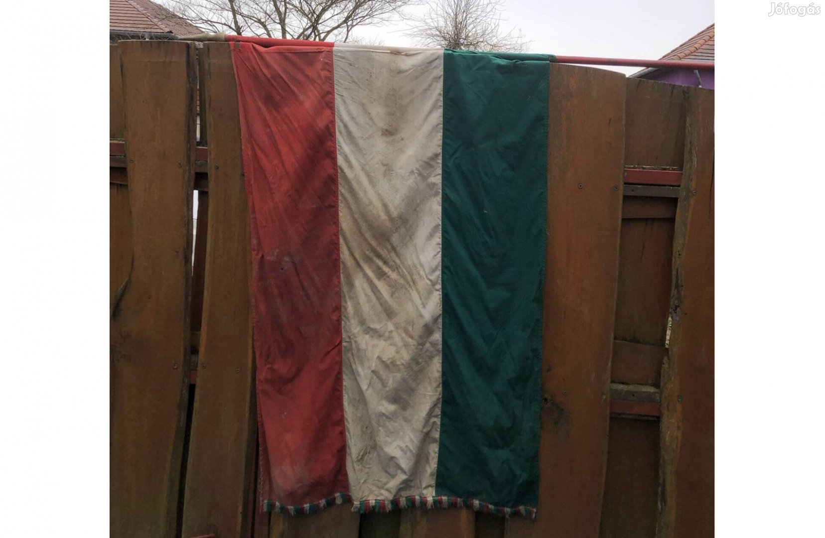 Magyar zászló , rúddal 5500 Ft