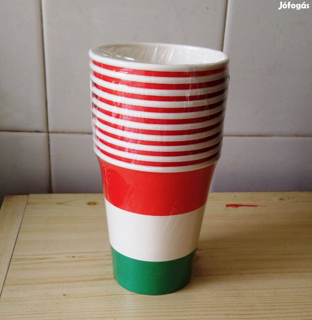 Magyar zászlós papírpohár szett Új