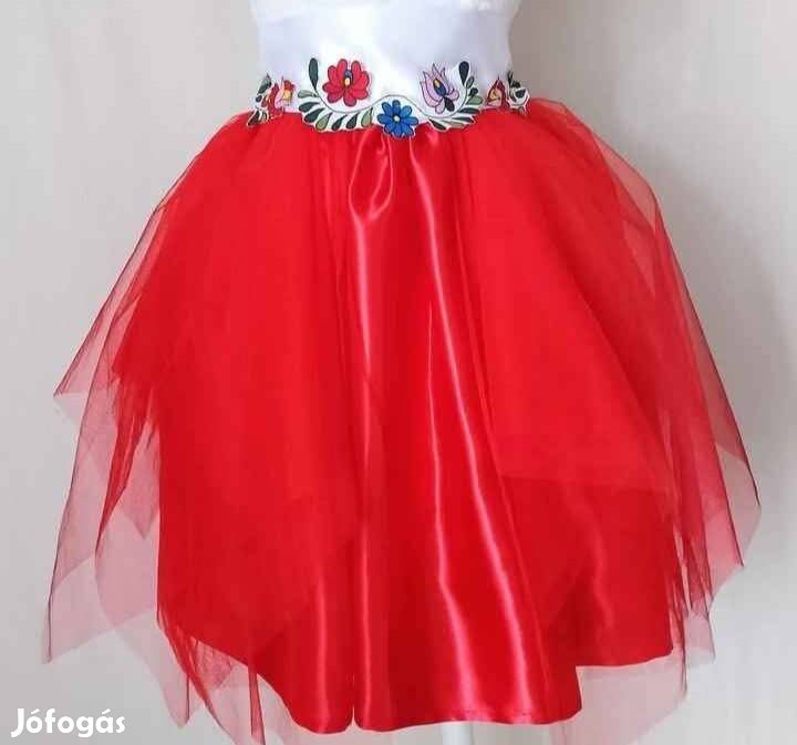 Magyaros mintás szoknyák