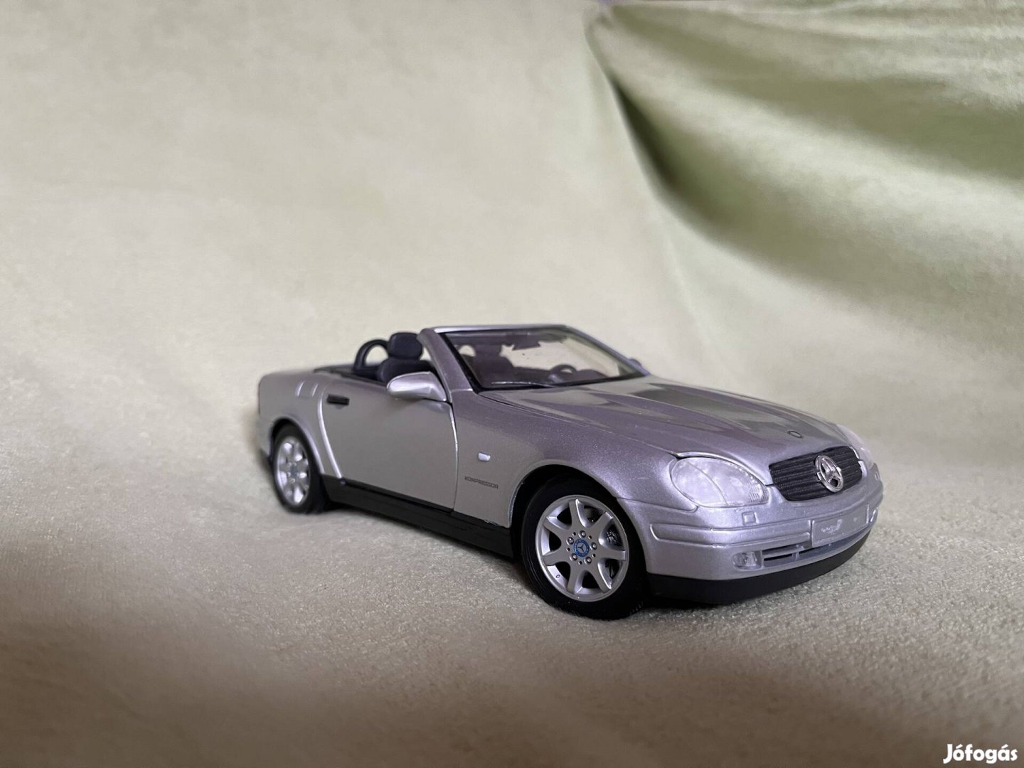 Maisto 1:18 Mercedes SLK230 (1/18)