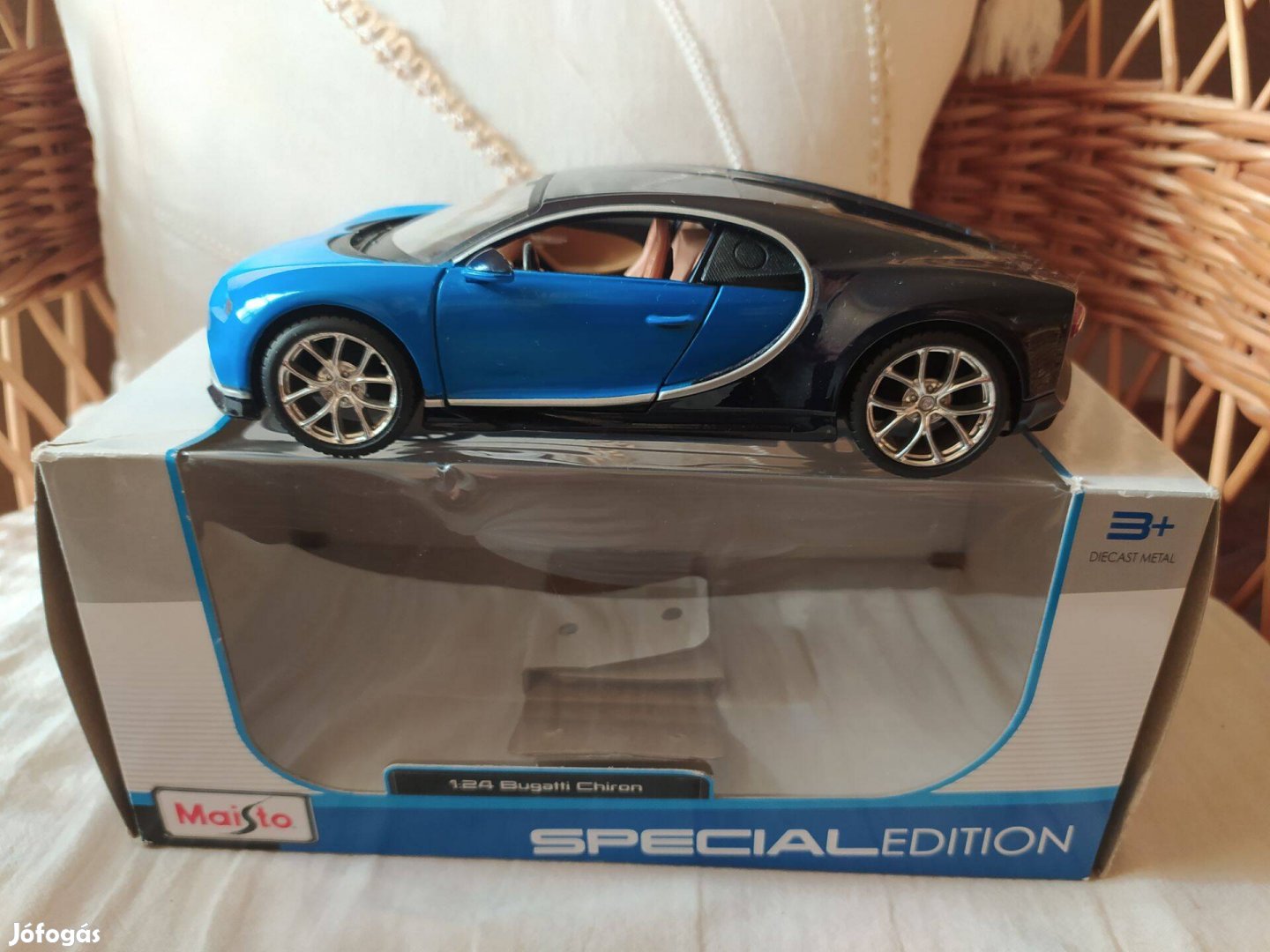 Maisto Bugatti Chiron 1:24 fém modellautó