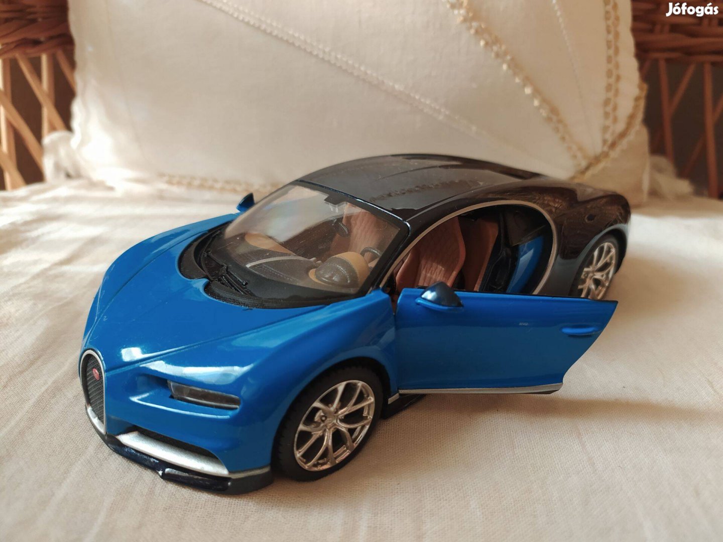 Maisto Bugatti Chiron 1:24 fém modellautó