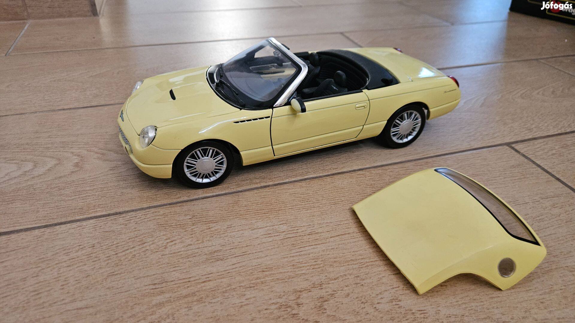 Maisto Ford Thnderbird 118