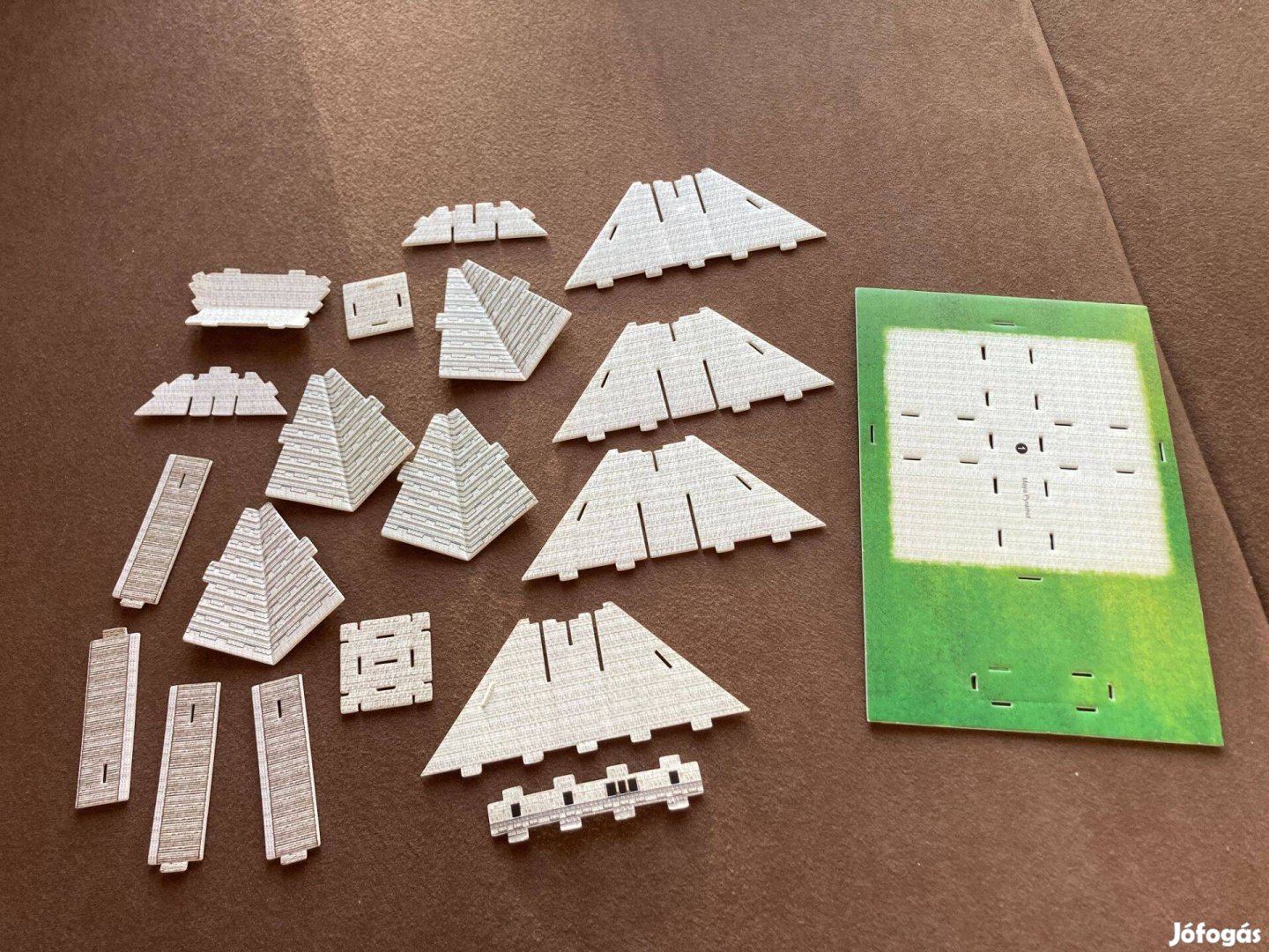 Maja piramis 3D puzzle kirakó