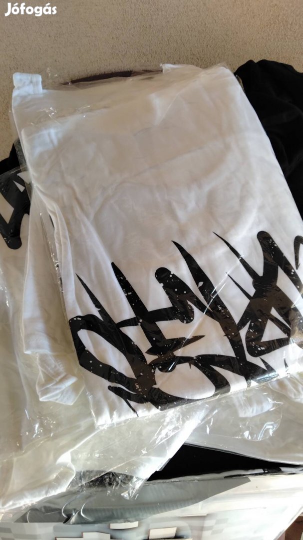 Majka sapka, póló akleta