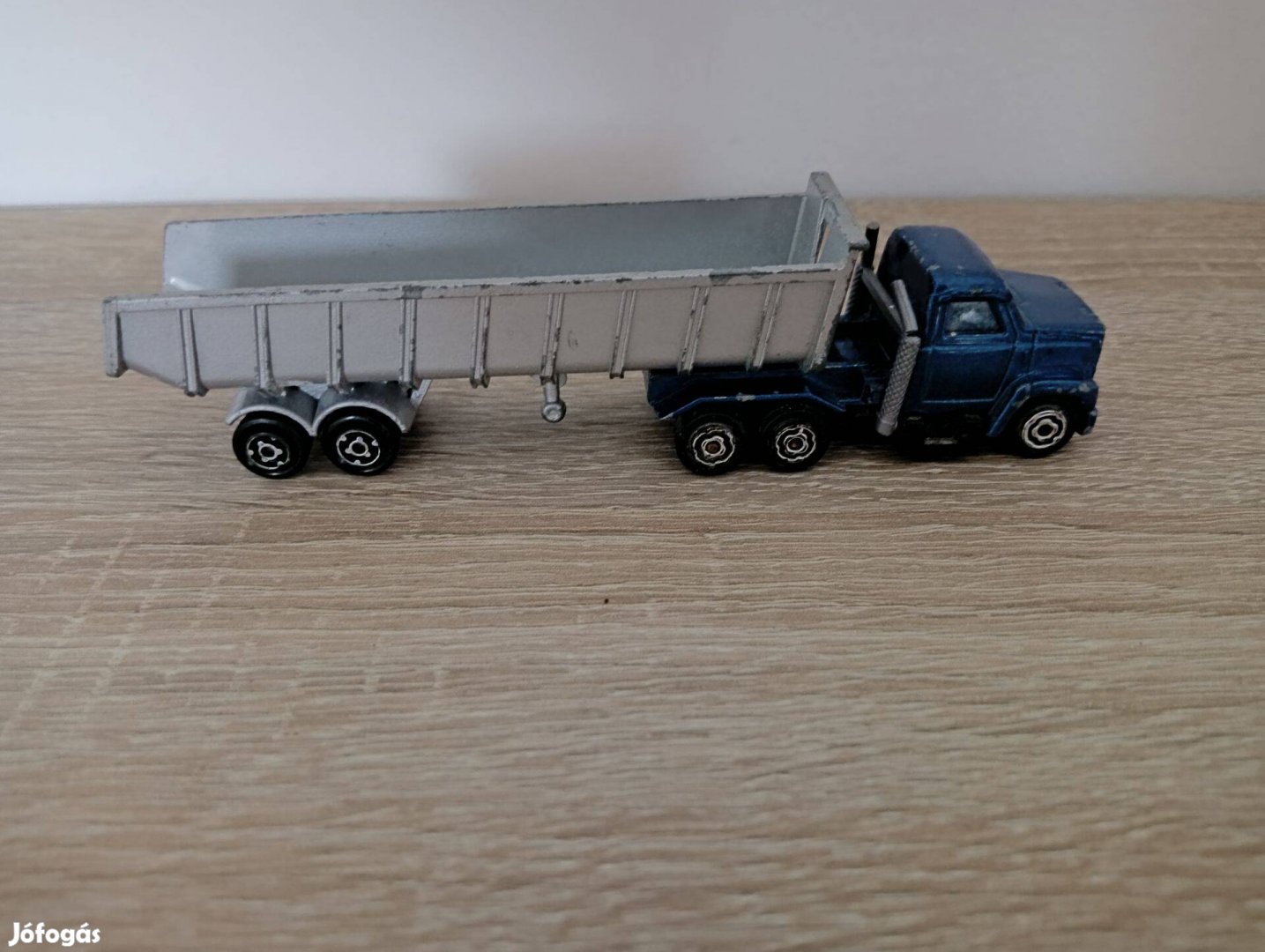 Majorette Truck and Trailer