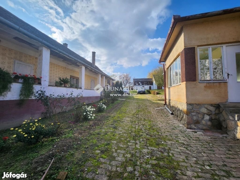Majsi eladó 86 nm-es ház
