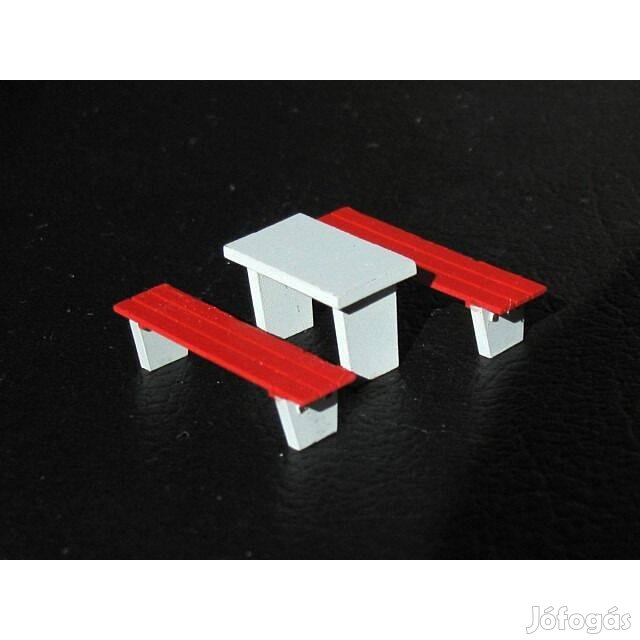 Makett Asztal Pad szett - Ligeti Játszótéri - H0 _