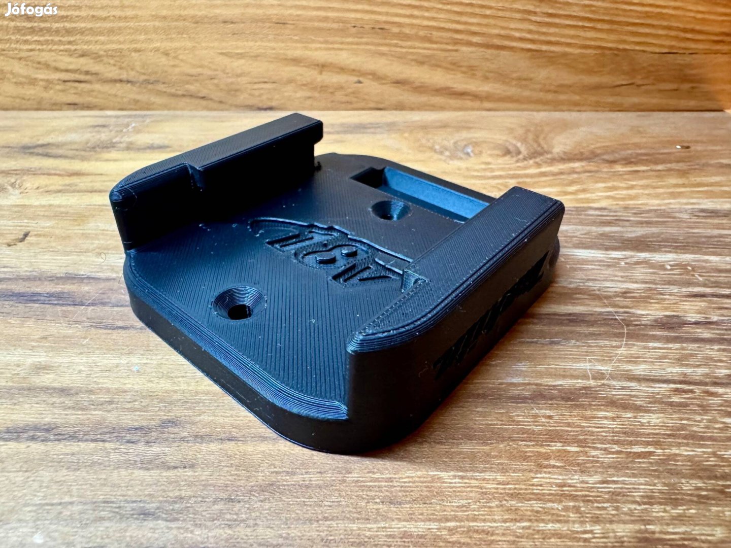 Makita 18V akku tartó fali konzol