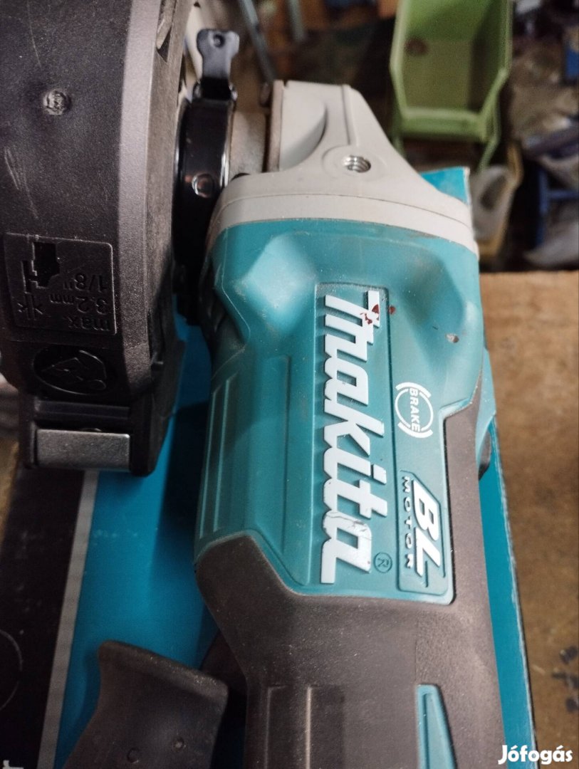 Makita 18v-os akkus sarokcsiszoló 