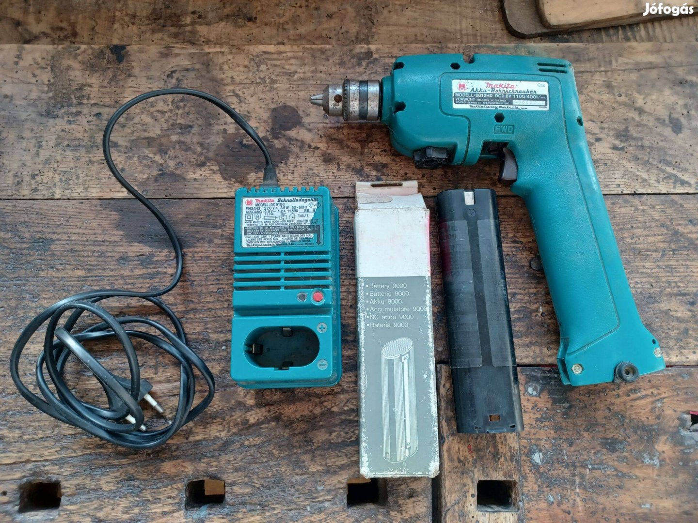 Makita 6012HD akksis fúrógép tartózékával alkatrésznek eladó