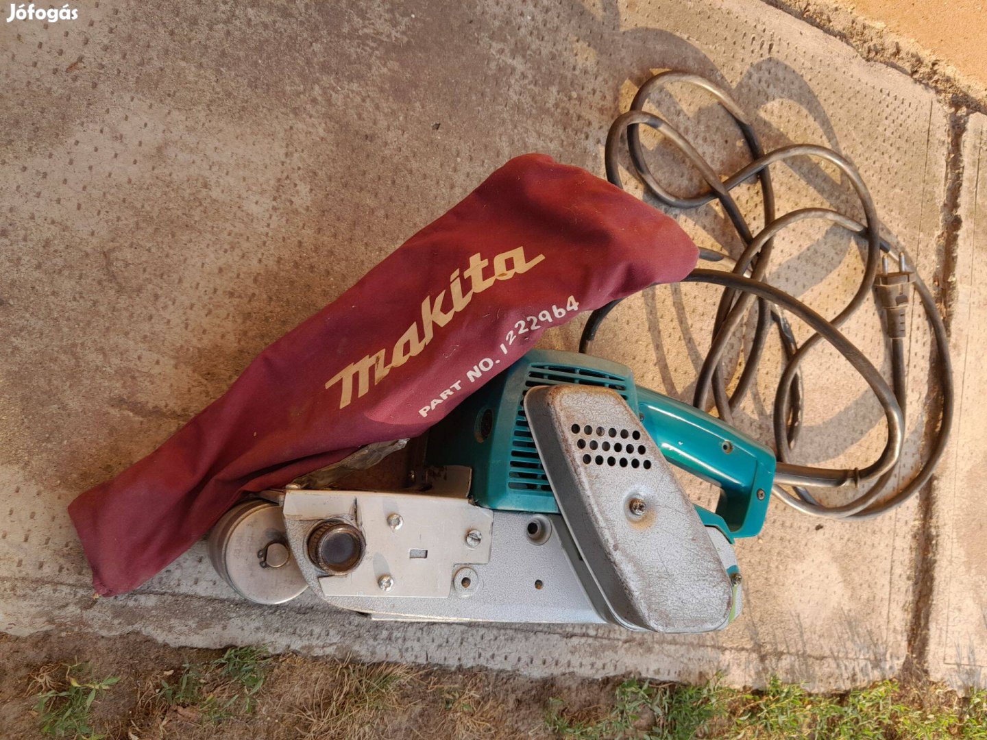 Makita 9924DB szalagcsiszoló