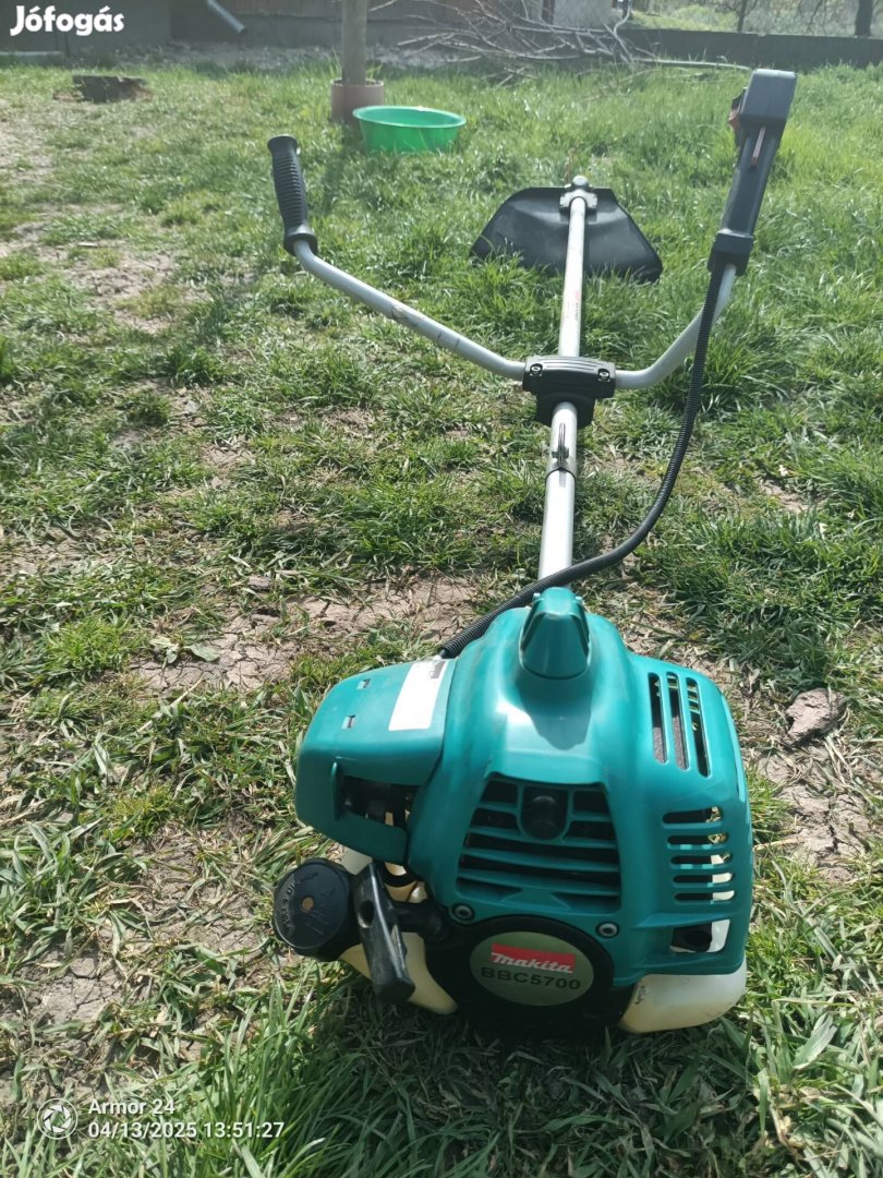 Makita BBC 5700 ipari fűkasza.