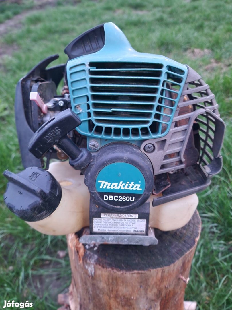 Makita DBC260U benzinmotoros fűkasza bozótvágó 