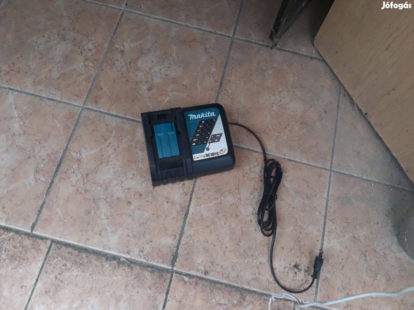Makita_DC18RC-akkutöltő