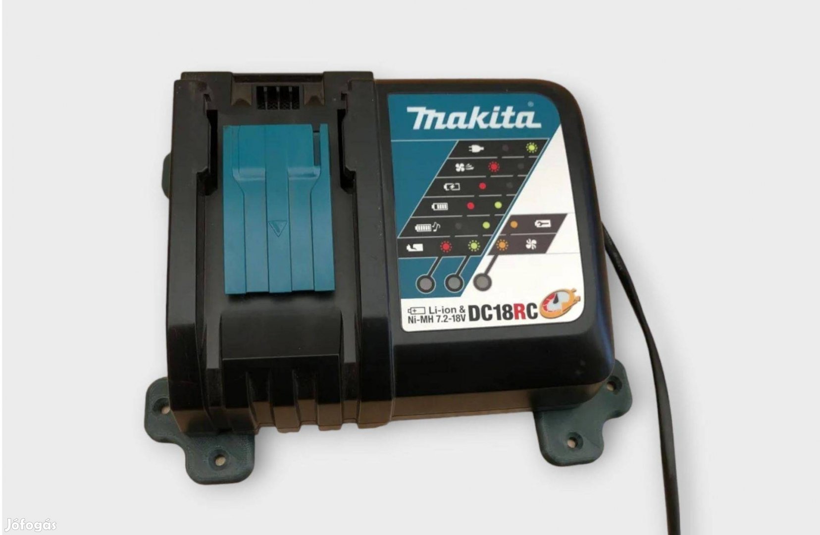 Makita DC18RC tipusú töltőhöz töltő tartó