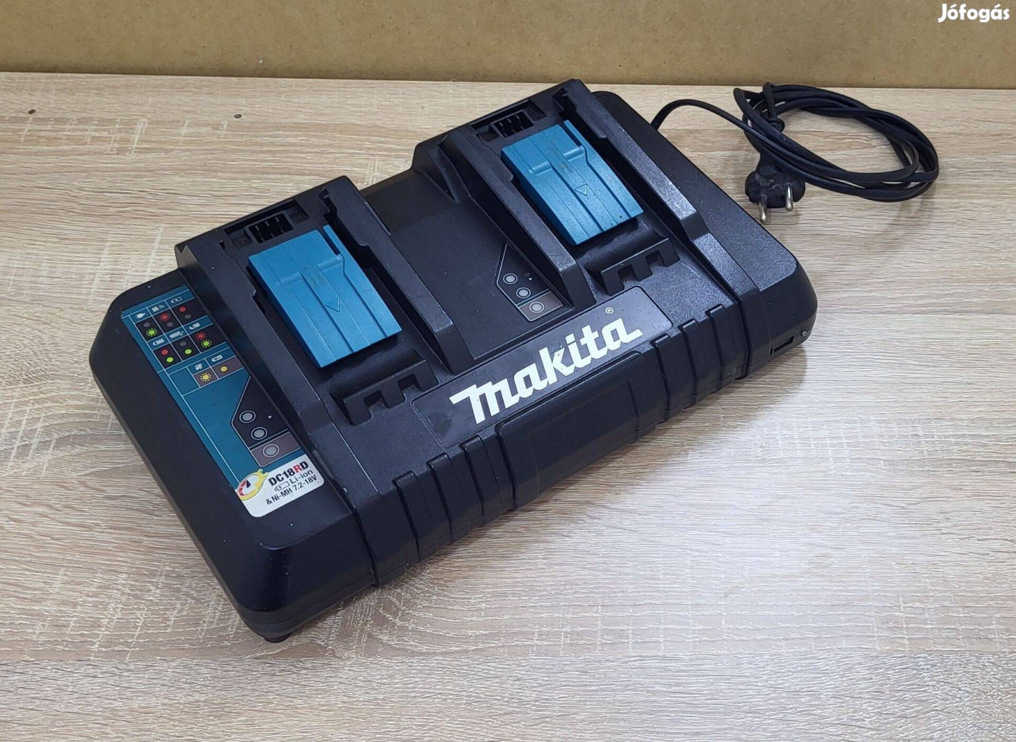 Makita DC18RD kétportos (dupla) gyorstöltő Lxt 14,4V-18V