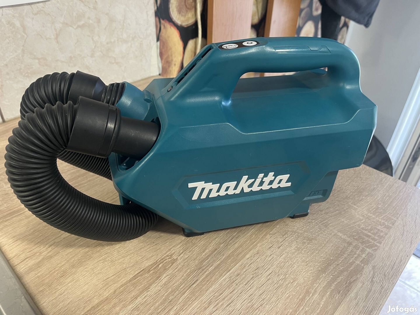 Makita DCL184 akkus porszívó