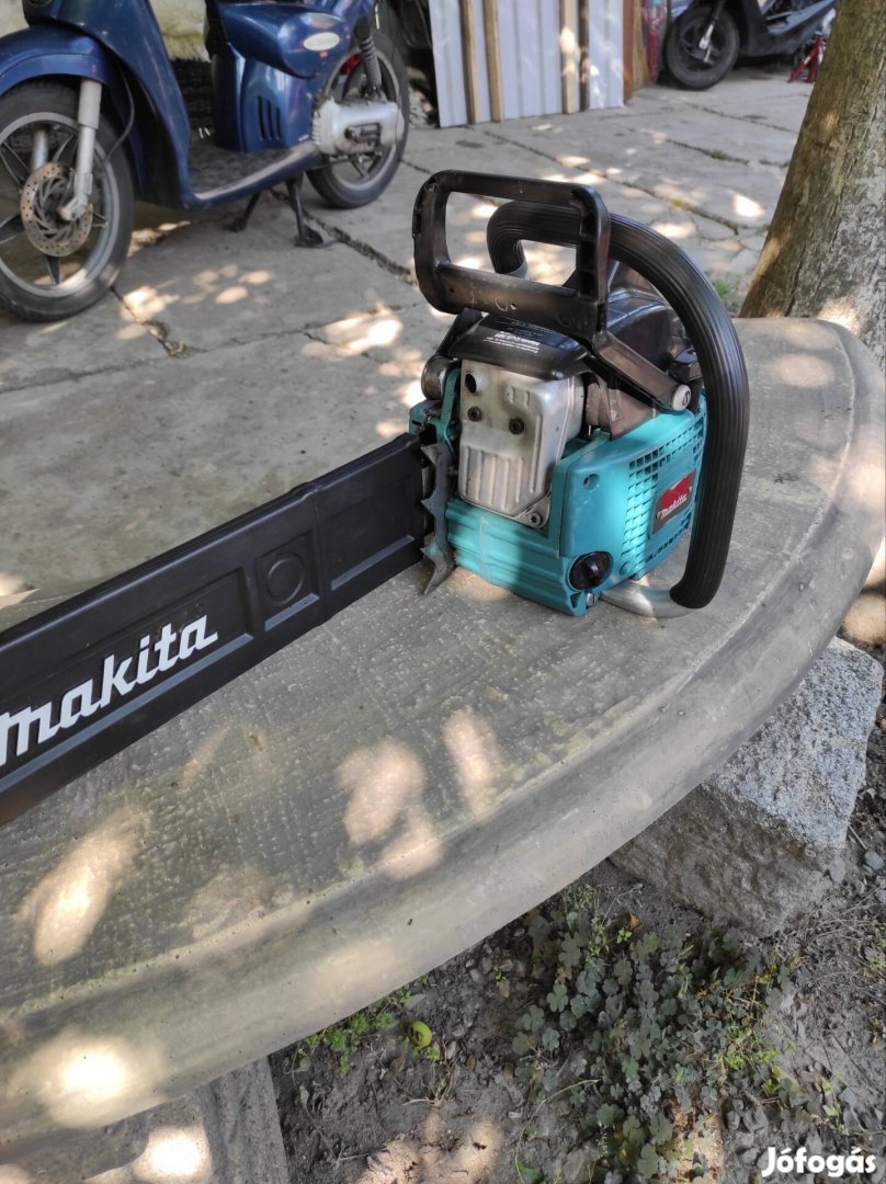 Makita DCS 520(Dolmar 115).