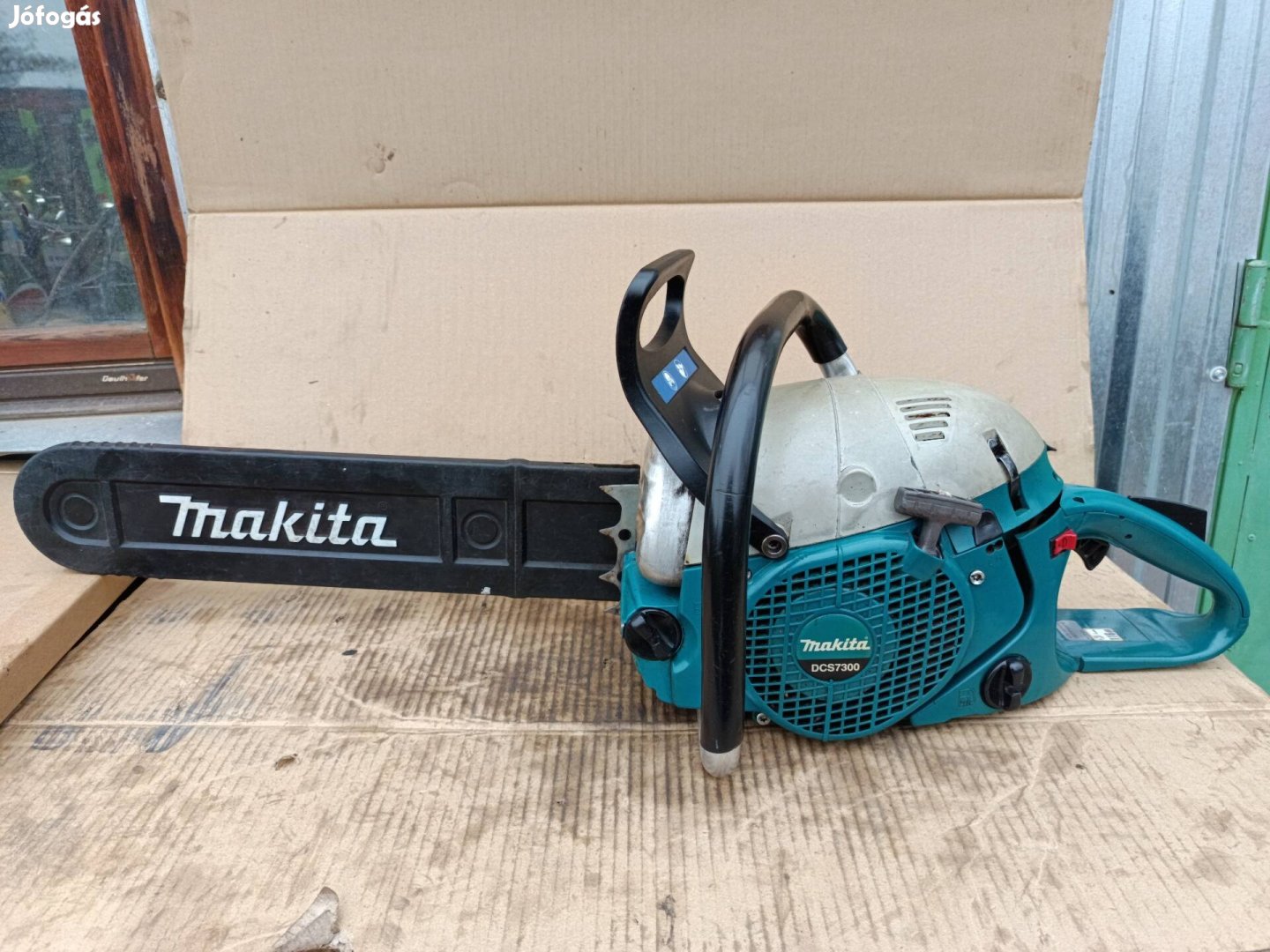 Makita DCS 7300 láncfűrész.