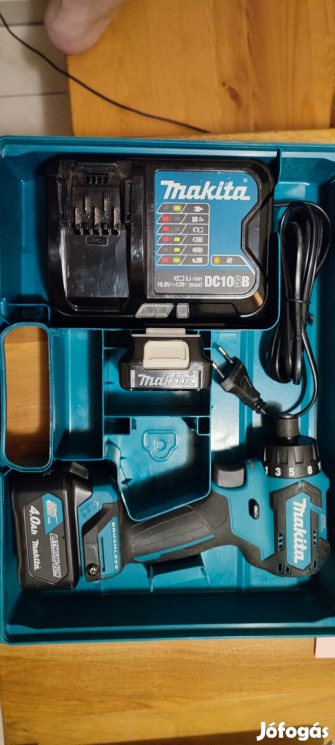 Makita DF032D