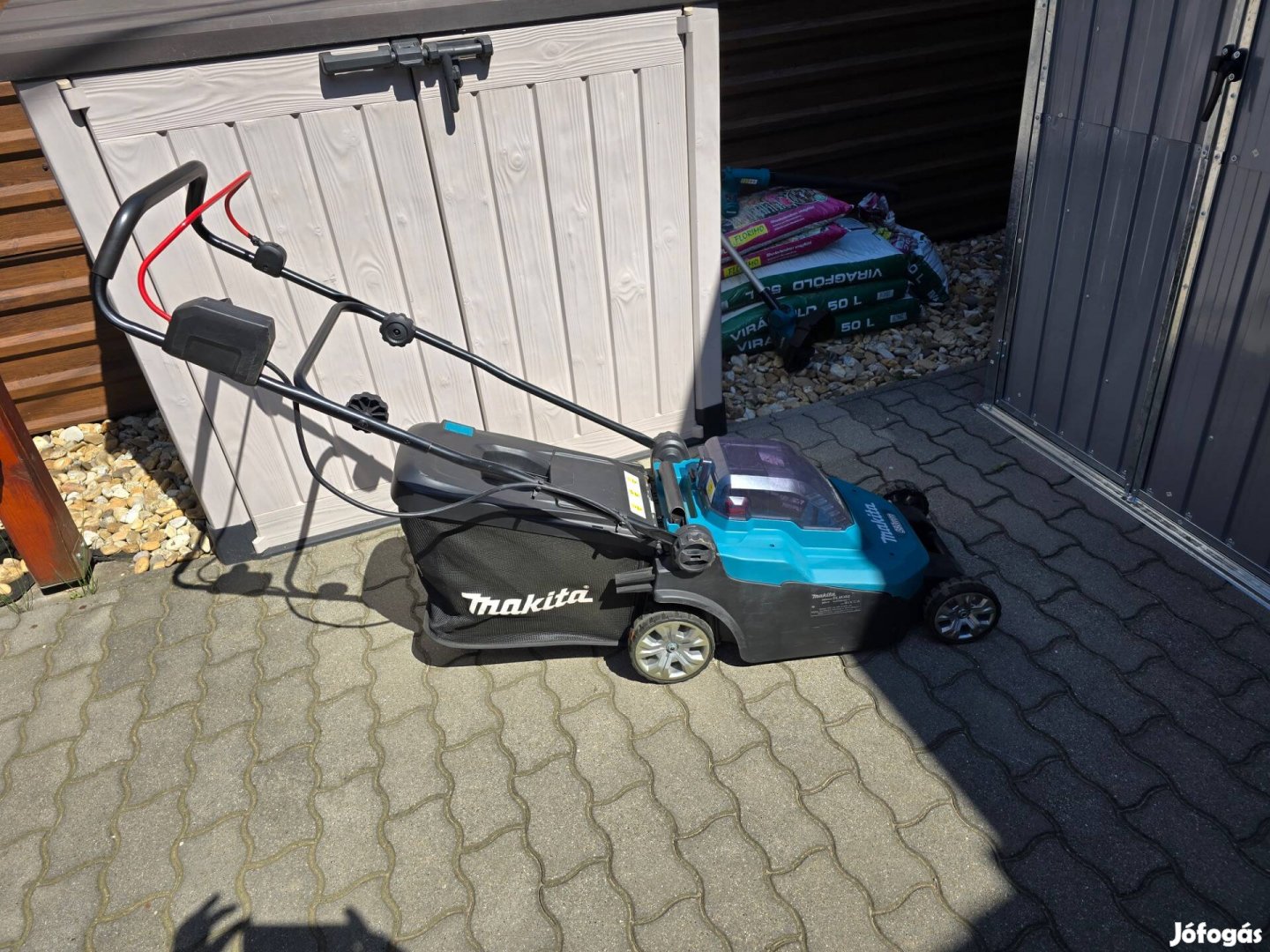 Makita DLM382Z akkus fűnyíró újszerű + 2db pótkés