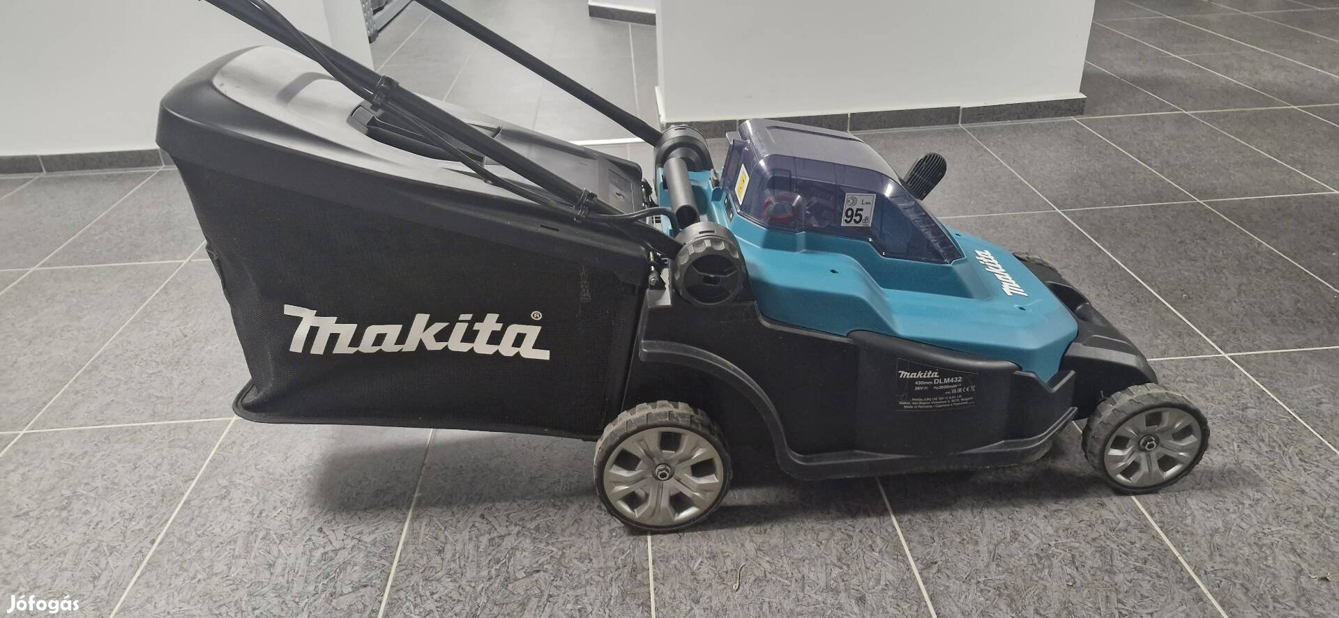 Makita DLM432