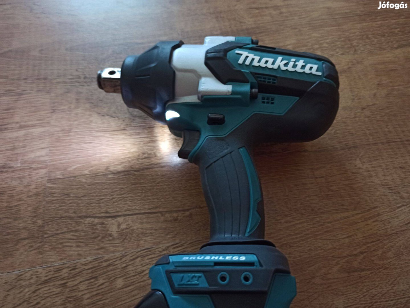 Makita DTW1001Z Akkus ütvecsavarbehajtó géptest 1050 Nm