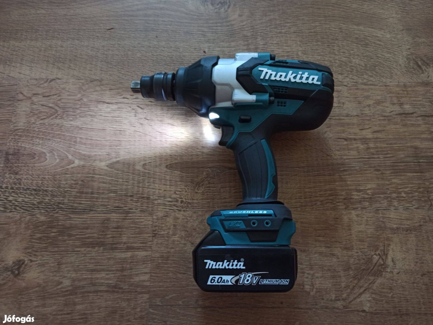 Makita DTW1001Z Akkus ütvecsavarbehajtó géptest 1050 Nm