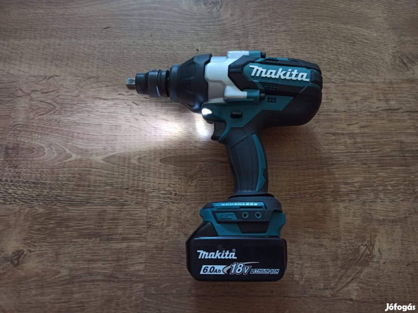 Makita DTW1001Z Akkus ütvecsavarbehajtó géptest 1050 Nm