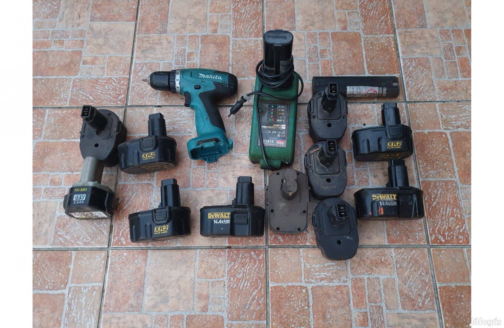 Makita Dewalt XR2 13 akku + akkus fúró + töltő egyben Ingyen GLS